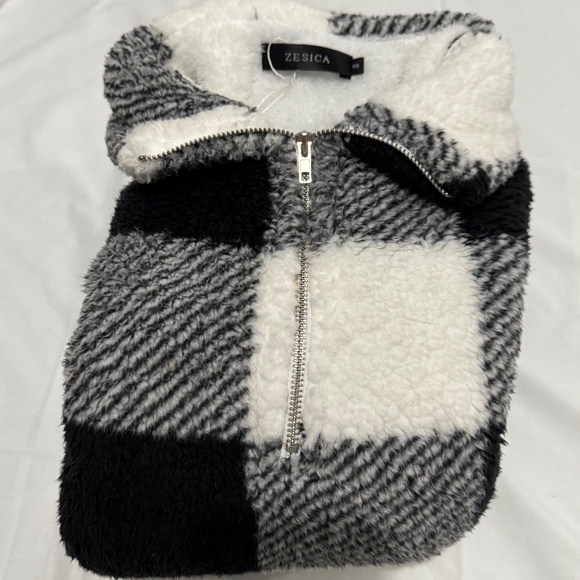 zesica sweater black and white checkered style silver half zipper - Picture 7 of 7